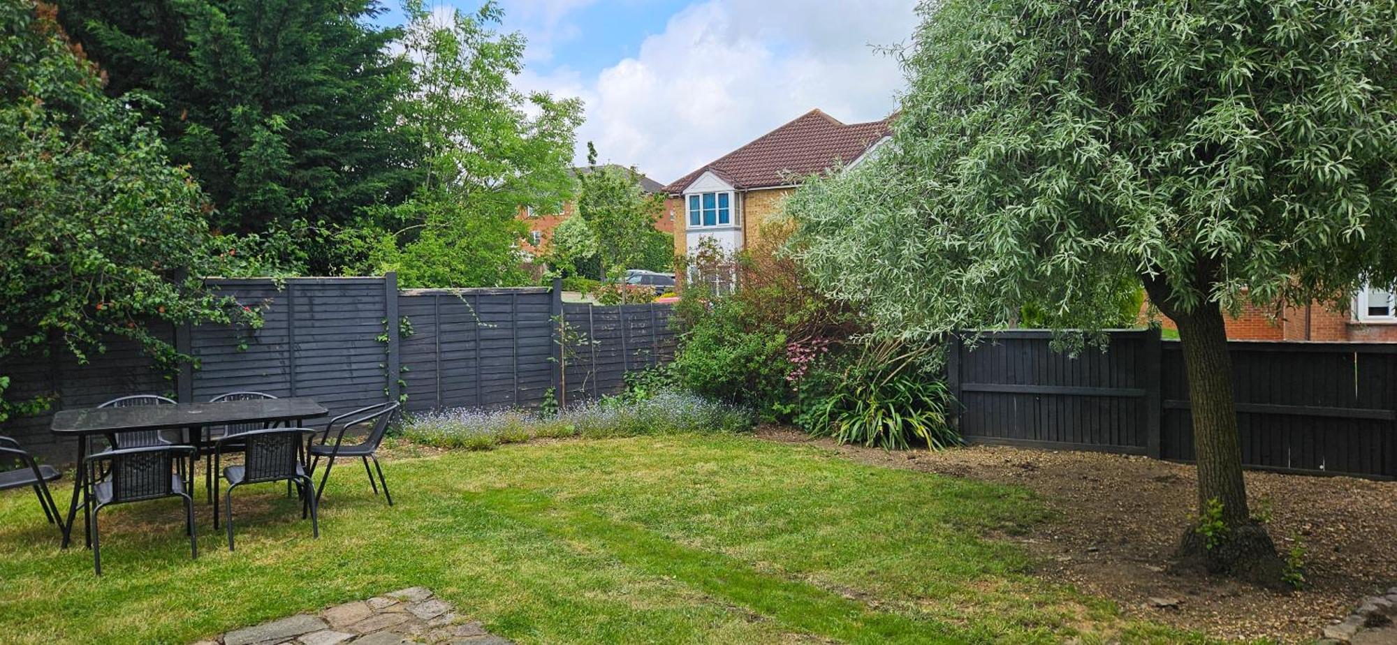 Potter'S Escape-Walking Distance From The Studios! Abbots Langley Екстериор снимка